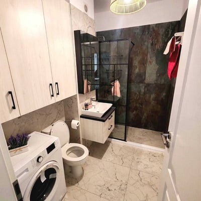 Alquiler de un moderno piso de 2 habitaciones con cocina independiente y balcón, 55 m², en Bucarest, Rumanía